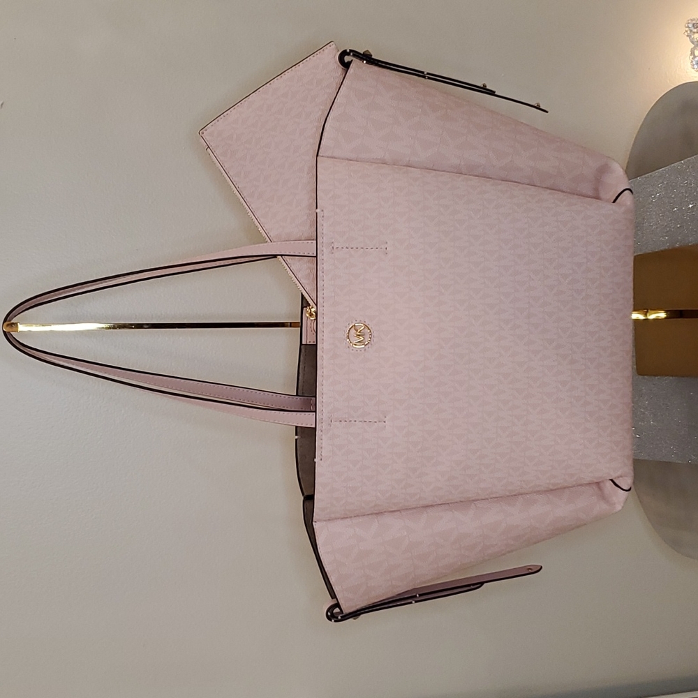 🎉HP🎉Michael Kors 💘NWT💘 Freya Pink Large Open Tote!💘💘💘